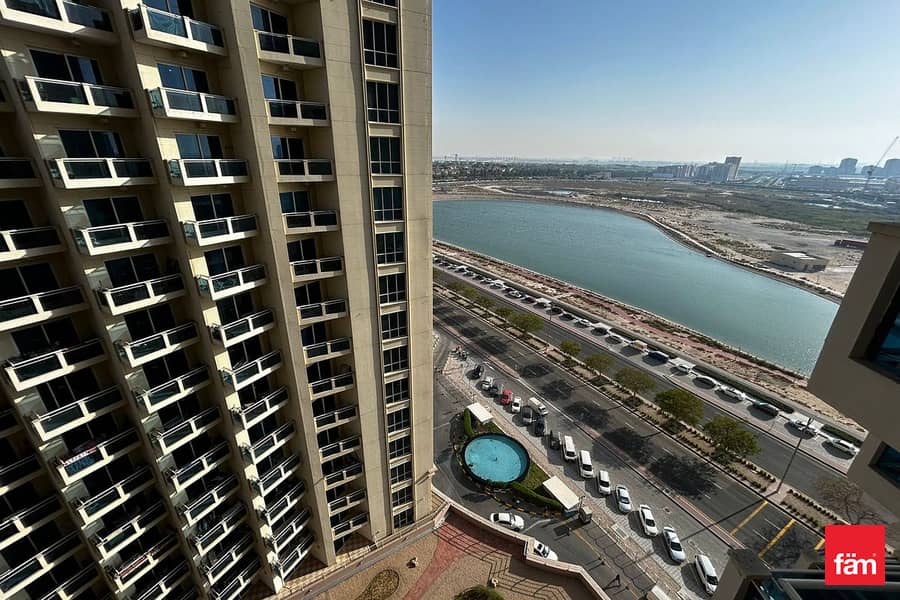 Vacant | Lake View | High Floor | Studio Apartment